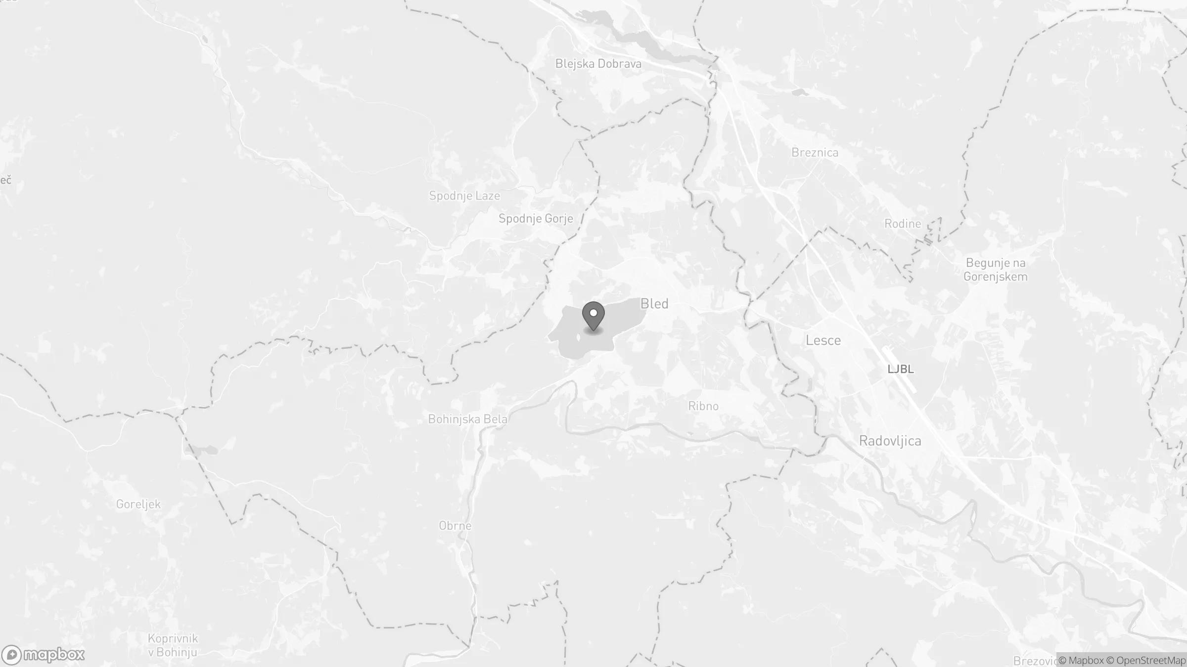 Static locator map of Lake Bled in Slovenia, centered on the lake and nearby towns.